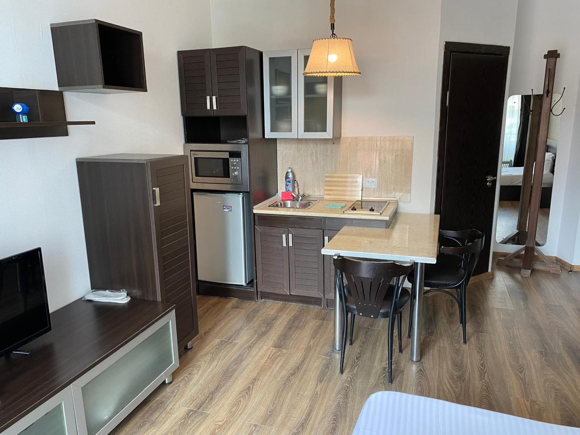 Apartment In Mgzavrebi