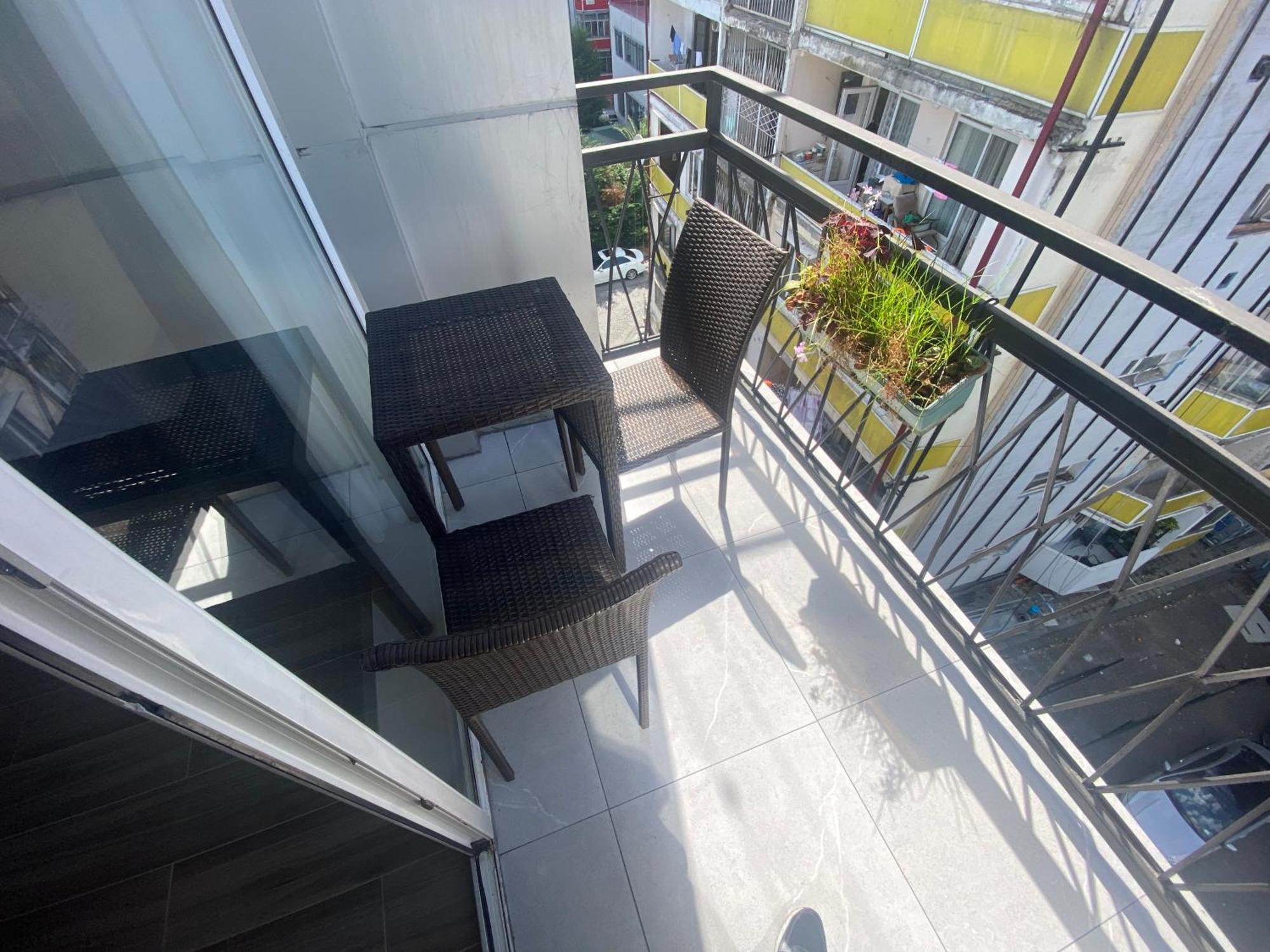 Apartment In Mgzavrebi Batumi